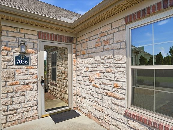 4th image of 7026 Creekside Cir