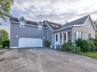 415 E 1st Ave, Huntingburg, IN 47542