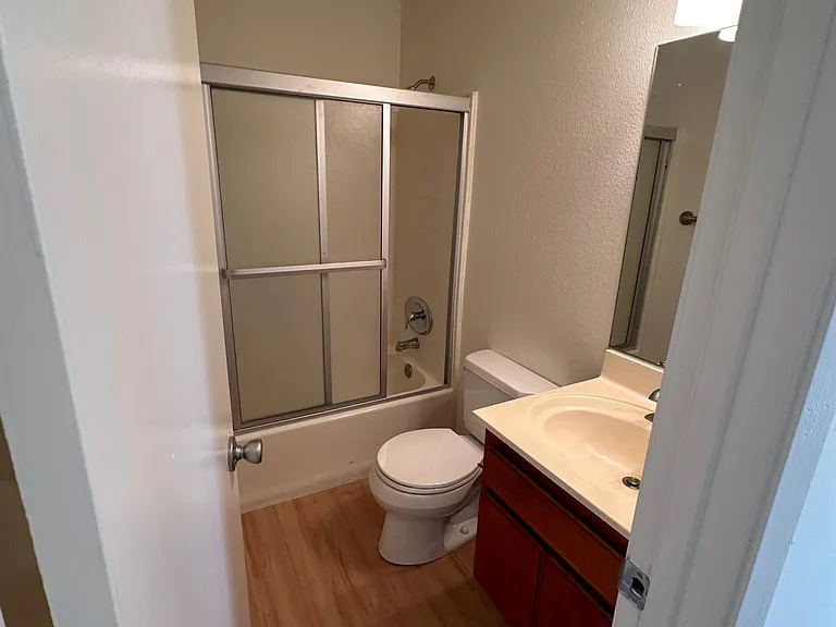 1061 Raymond Ave #304 — Photo 2