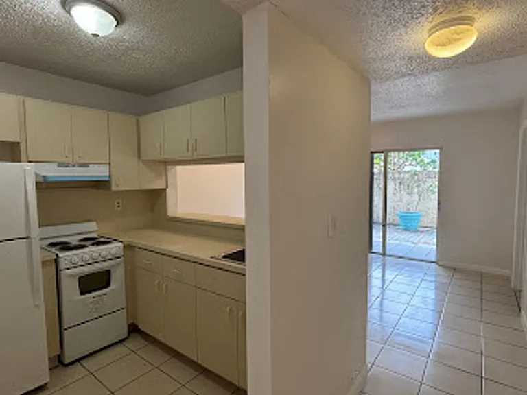 424 SW 12th Ave — Photo 11