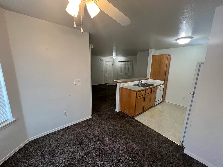 110 N Sea Fury Ln #102 — Photo 5