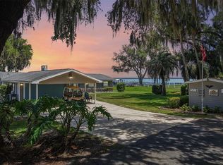 214 Paradise Ln, Crescent City, FL 32112