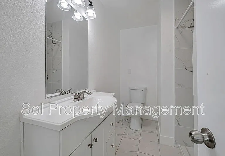822 Eaton St #B — Photo 11