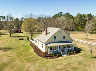 1140 Sloop Point Rd, Hampstead, NC 28443