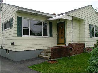 2nd image of 17 Gorski St
