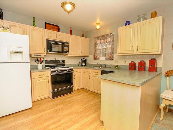 4th image of 6948 Lake Park Cir