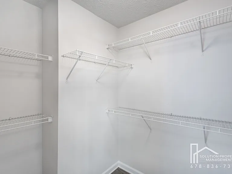 119 Twin Pines Ct — Photo 24