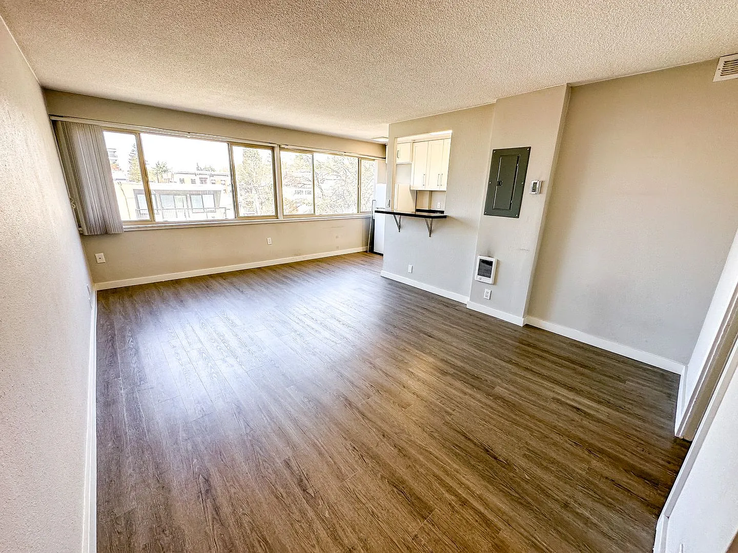Mercer Vista Apartments — Photo 3