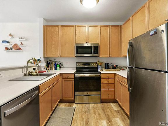 3rd image of 2550 N Washington St Suite 201