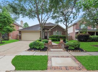 18523 W Laura Shore Dr, Cypress, TX 77433