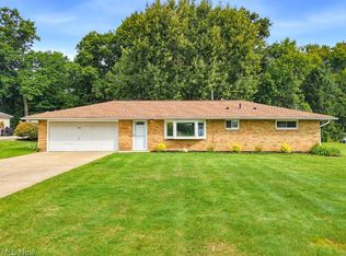 1389 Laurel Dr, Macedonia, OH 44056