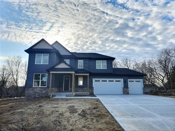 16344 Shadow Ln, Linden, MI 48451