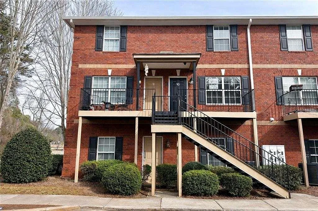 2 bed, 2.5 bath, 1088 sqft, $1,350 — Photo 1