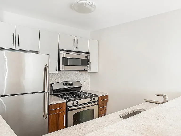 30 W 18th St #4G — Photo 3