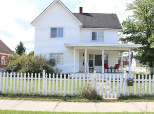 302 S Court Ave, Gaylord, MI 49735