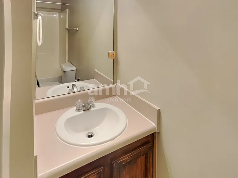 1509 Locomotive Dr NE — Photo 19
