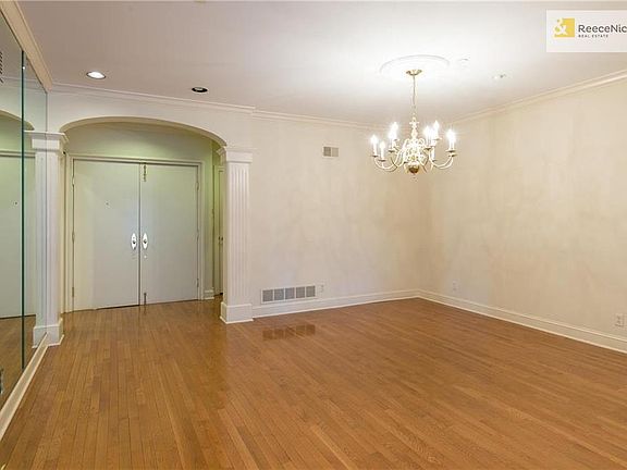 3rd image of 411 W 46th Ter APT 501