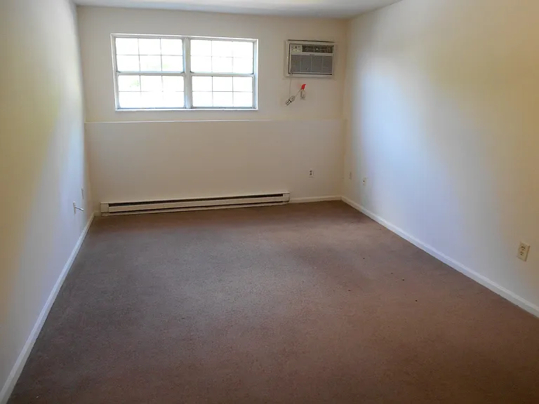 810 E Turner St #4 — Photo 7