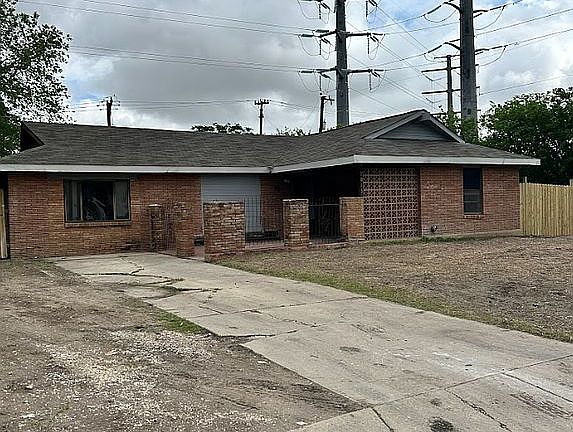 2nd image of 7815 Gallop Dr