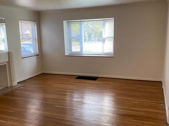 3rd image of 1721 Ashland Ave APT A