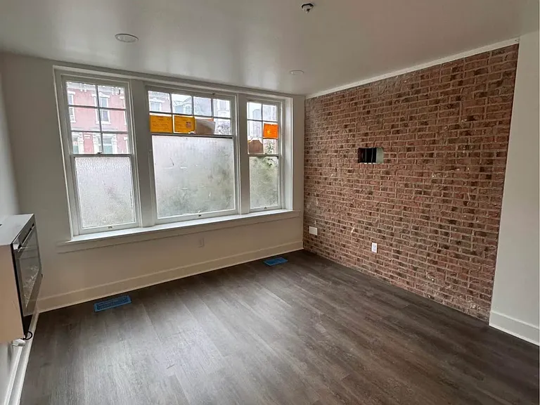 513 N 2nd St #1 — Photo 2