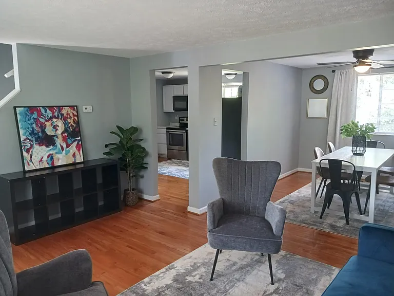 Briarwood Dr — Photo 7