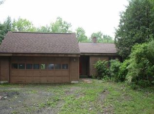 375 Gage Hill Rd, Hopkinton, NH 03229