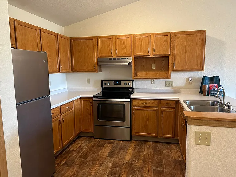 Madison Apartments — Photo 115