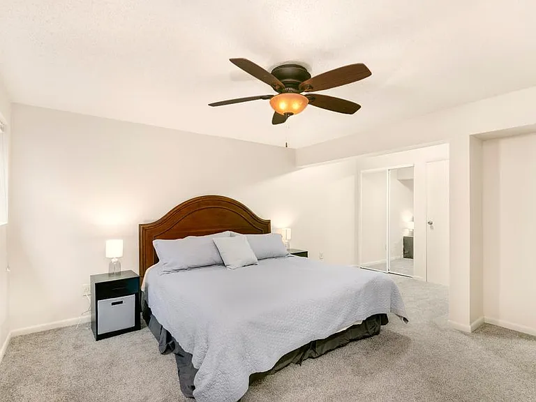 1040 Driftwood Dr — Photo 3