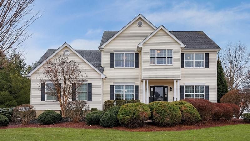 1st image of 5 Smith Ct