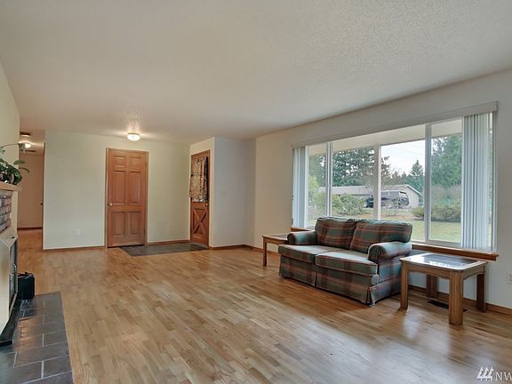 3rd image of 9814 58th Avenue Ct E