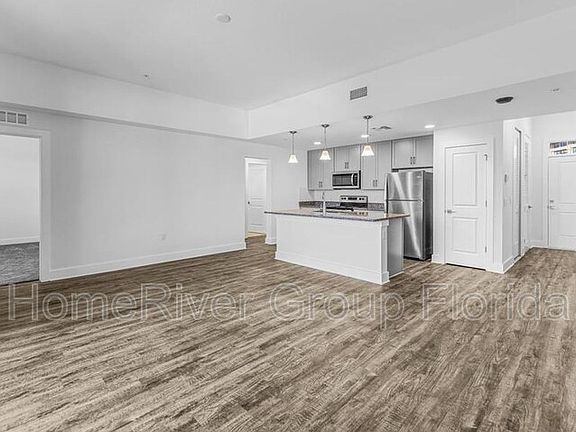 2nd image of 5205 Eggleston Ave #202