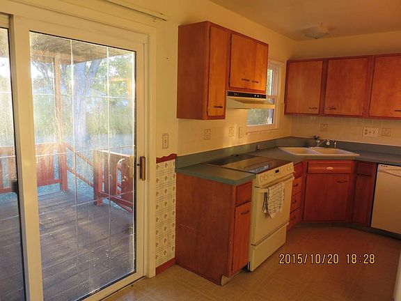 4th image of 837 Crestmont Dr