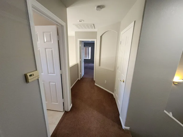 557 Poplar Leaf St — Photo 9