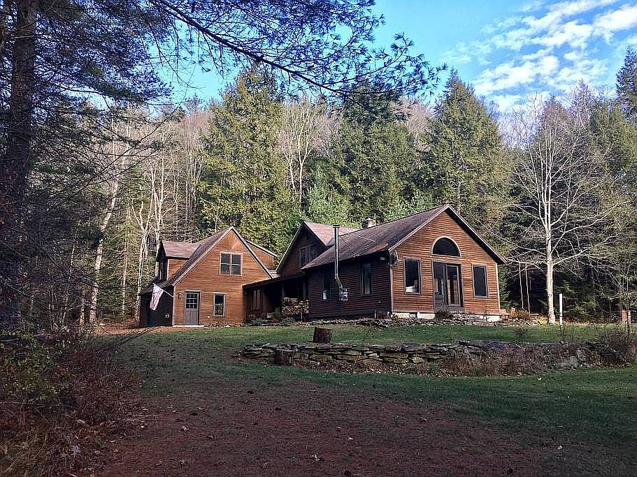 2nd image of 580 Derry Woods Rd