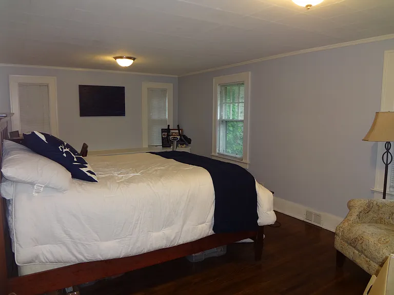 2538 Clover St — Photo 12