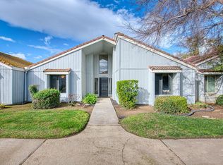 1876 Cougar Ln, Clovis, CA 93611