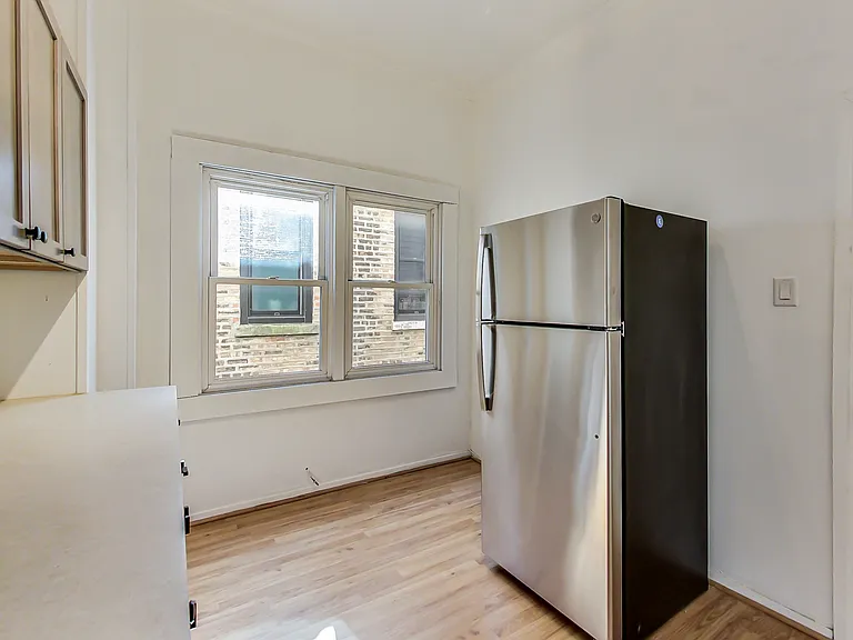 2648 N Troy St #2 — Photo 20