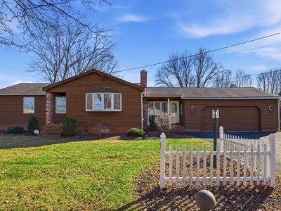 23 Peros Dr, Agawam, MA, 01001