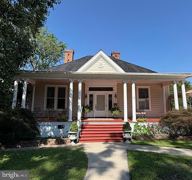 1st image of 804 Grove Ave