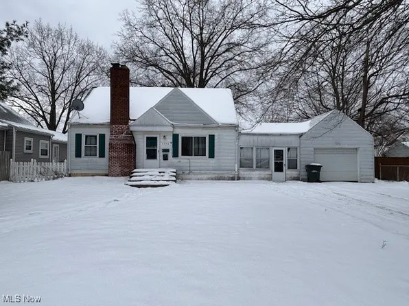2576 10th St, Cuyahoga Falls, OH 44221