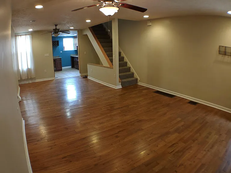 536 Gross St — Photo 5