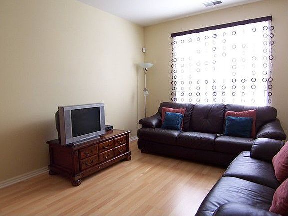 3rd image of 1114 Chadwick Dr