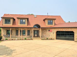 39W068 Seavey Rd, Batavia, IL 60510