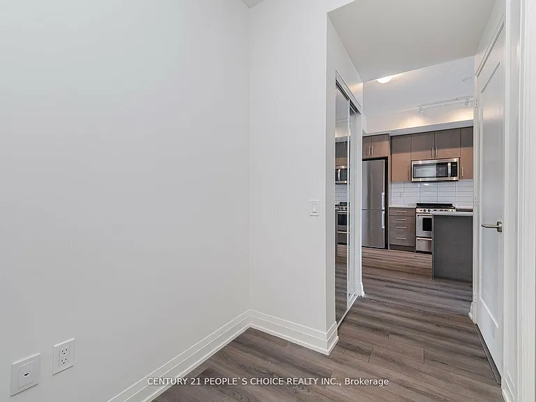 509 Dundas St W #711 — Photo 19