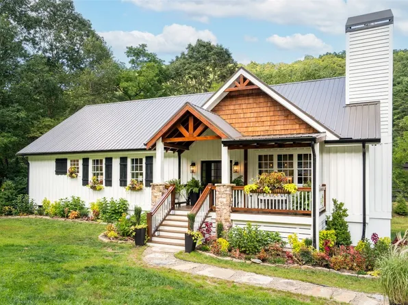 39 Jackson Dr, Highlands, NC 28741