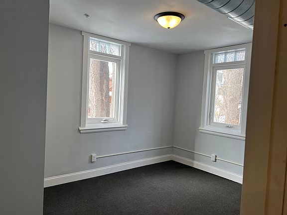 3rd image of 1035 14th Ave SE #4