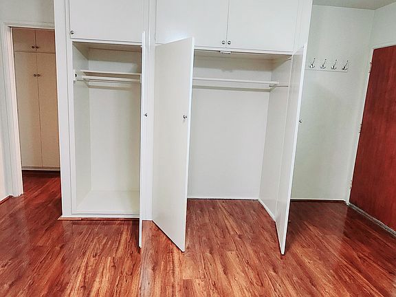 3rd image of 9013 De Adalena St