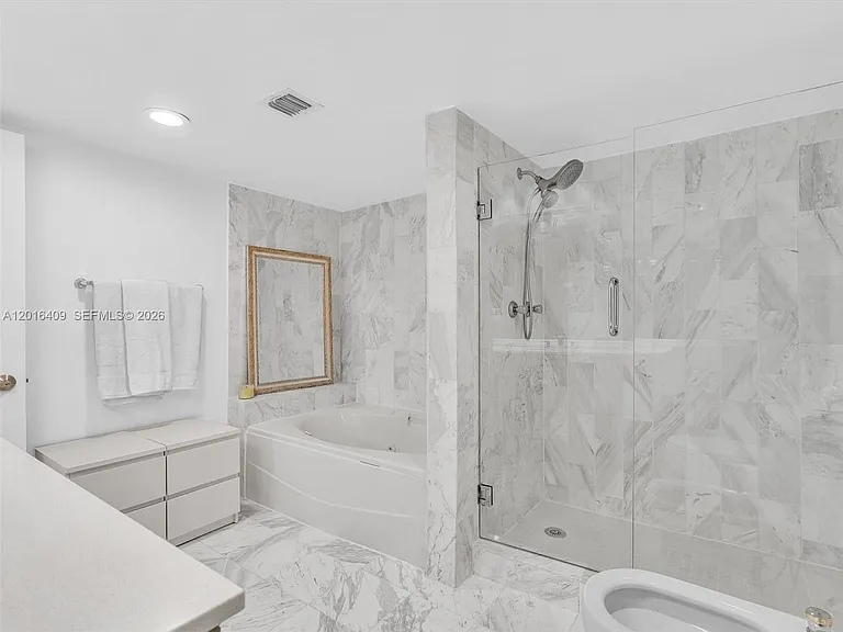 825 Brickell Bay Dr #2048 — Photo 24