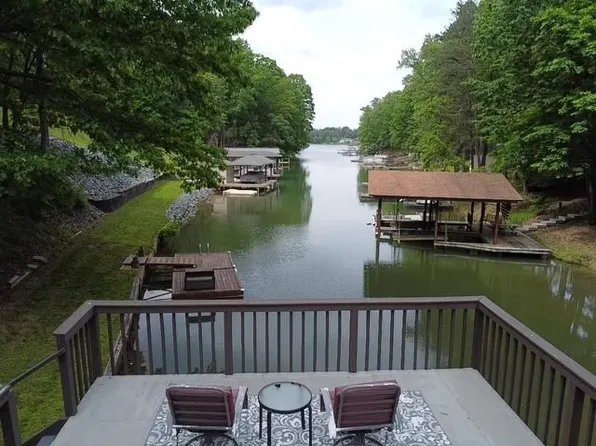 352 Lakeside Rd, Penhook, VA 24137